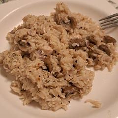 Added brown mushrooms to mine. Also used milk instead of heavy cream, so it's less creamy than it should be and way lighter.