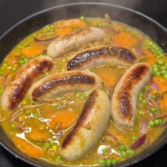 This is a great recipe, easy for after work dinner,  great taste and we served it with jacket / baked potatoes 