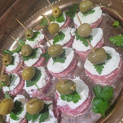 They were ok. Goat cheese got really crumbling, so it was a trick to put it together. Maybe a 7 out of 10.