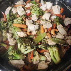 Sooo good. I just used a stir fry veggies mix instead of cutting all the veggies. Turned out so much better than I expected