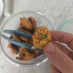 It was pretty good! I recommend cooking on parchment paper over silicon. And it greatly increases the flavor if you put a little Parmesan cheese in it. 