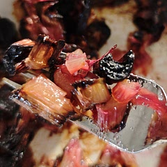 I just tested the time on the filling: 20 mins at 400F is all burnt. I did this in the air fryer so maybe it requires a shorter time