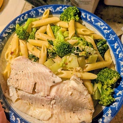 Used only 2tbsp (instead of 5) of olive oil to fry the garlic and roughly 12oz of broccoli + 75g of baby spinach. Otherwise followed exactly except made the brutal mistake of forgetting to save the pasta water which wasn't the end of the world but definitely not a mistake I will make in the future. Overall great easy recipe and made 3 large servings. Served with a 4oz fillet of tilapia for protein.