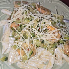 I messed up with making the zucchini noodles. So they got cooked the same way just shredded. And then i threw it all on top of some alfredo noodles and i think it turned out swell