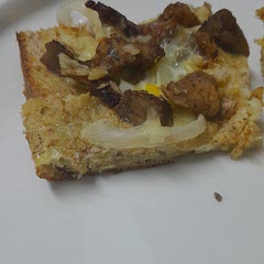 I had to improvise since I didn’t have all the ingredients 😅. Instead of a croissant, I used brown bread. Instead of ham, I used pork steak and diced it. It was very delicious 😋 😋😋
