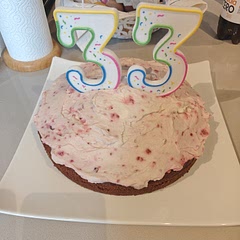 Made it and it was a success. Just did one layer 26cm cake. Even the crumbs got eaten 🤭