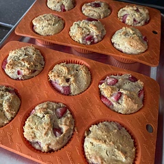 Delicious! Used strawberry Greek yogurt and added a splash of almond extract