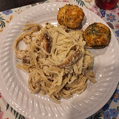 Need double the sauce for one box of pasta, cook pasta last to make sure its not overcooked 