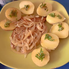 With potatoes persillade