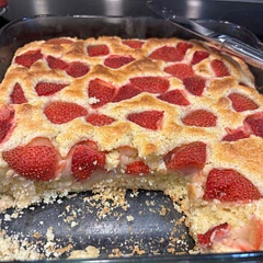 Obviously substituted blueberries with strawberries! Very good! Thought I would want to top it with honey but so unneeded! Plenty sweet on its own. Would absolutely make again.