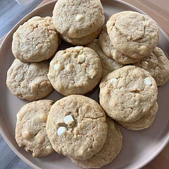 These were so good! Tasted like banana and pudding for sure. I needed 7 minutes and 6 minutes to fully bake. These don’t spread very much so make sure to smush these down a bit to get a flatter cookie.
