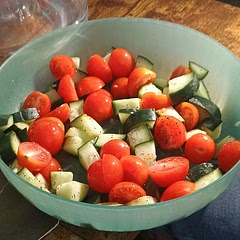 Simple, effortless and tasty! Good salad to fill up the edges. 10/10