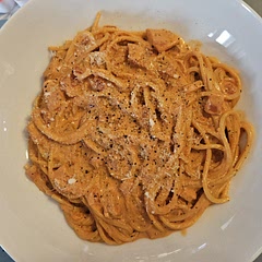 really good 😋😋 made it just for me so lots of leftovers yay! (i switched everything to be not dairy free/gluten free and froze the extra portions)