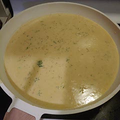 As a father and grandfather, raising 2 of our small grandchildren with my wife, we often settle for quick and easy things. Tonight, while she and the kids were at cheer practice, I made this for her and the kids. It was a smash hit! The only changes I made to the original recipe were minor. I used Extra Sharp Cheddar for the cheese and I ended up using the appropriate amount of garlic salt in leiu of the minced garlic. The wife and grandkids raved! They loved it!   Do try this recipe if you like broccoli and cheddar. It's a keeper! 
