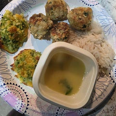 So good! I did the sauce on the side with gerd was nervous about the butter and lemon but ended up dumping it all over...teen loved it too! Thought I had stock...had chicken broth but added some extra butter to make it work....def will make again...need to double the meat next time it was such a hit! 