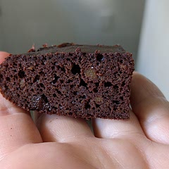 This was great. I used two eggs to make it more cakey. I used 1/4 cup maple syrup and that made it quite sweet. I added mini chocolate chips and I think they all melted completely.