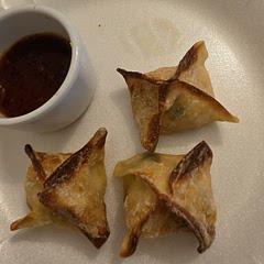 Great taste! Easy recipe to follow- although I always add my own ingredients... The crab was great for tonight's snack. I also made this before but was out of crab and used TUNA instead! 😋👩🏾‍🍳💋
