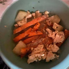 I didn’t have cream of chicken so I used the broth of chicken noodles soup. Flavor mate original seasoning. 
AMAZINGLY DELICIOUS