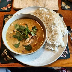Really tasty. 10/10 recommend. 
Next time I'll omit the water completely so it's thicker and creamier. Used mae ploy paste. Followed the recipe quantities as is and made enough for 4 portions of large eaters. Cooked half covered for 20 mins, 5 uncovered then 5 after adding the chicken just to be safe. Also didn't need salt with this paste. Only used one large baking potato.