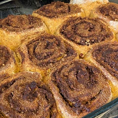 Ooh, this came out better than I expected. The dough was very sticky, so I had to add quite a lot of extra flour. I used a measuring cup for the sweet potato, next time I'd use a scale. I'd also grind the pecans instead of just chopping them, so it'd be easier to spread and maybe less likely to fall out when baked. It was not very sweet, I loved it that way. Maybe a bit too much cinnamon, but still really nice. I baked it for about 24 minutes.