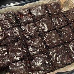 Amazing flavor/texture!
If cutting into 12 servings- each piece (about a 2x2 inch slice) contained 30 grams of sugar and 355 calories. I should’ve proofread how much sugar was in this before I made it lol
I probably will look for another recipe just so I can enjoy a nice big brownie without it being the calories of an entire meal lol.
To be fair, this was not marketed as a healthy recipe by any means, but I do like to enjoy a good portion of something sweet without such an excess amount of calories and sugar.
If calorie/sugar content isn’t important, they truly did taste phenomenal!