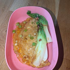 Added soy sauce to the egg mix for better flavour. Used pak choi instead of lettuce because I thought it fit better.. so good!?