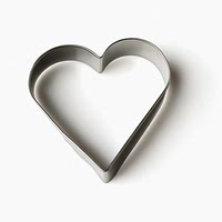 Heart-shaped cookie cutter