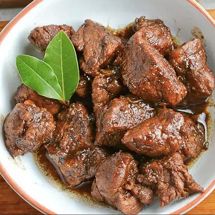 Must-try Filipino dishes