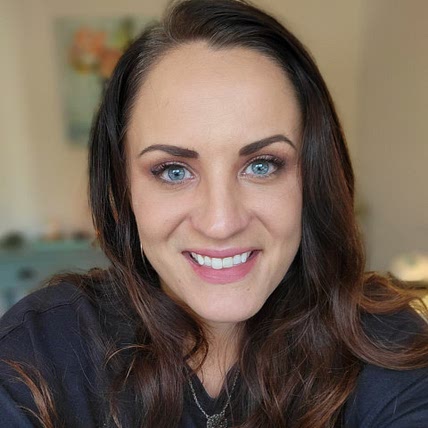 Nicole Mennicke