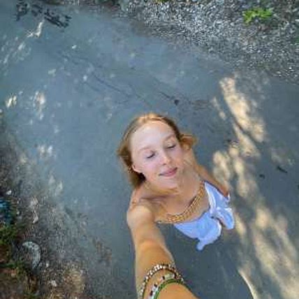 sophie lewis