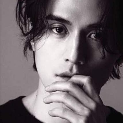 Dong Wook Lee