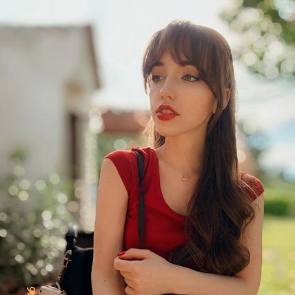 Mikaela Lovett