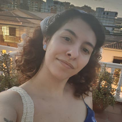 Lucía FG