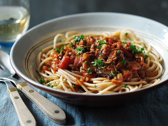You should use lean or extra lean mice and whole wheat pasta! Flavor is peeeeerfect! Check this recipe!