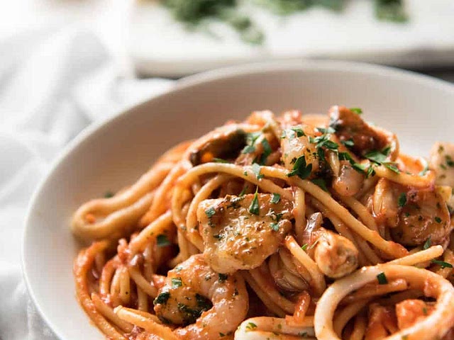 hmm did you mean seafood sauce with marinara? if yes, i found something similar..