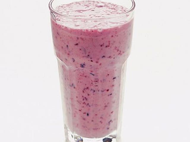 Topped with fluffy meringues and edible flowers, this pretty-in-pink raspberry velvet cake is about as springy as it gets. (auto recipe 8fdd8c57393ad994)