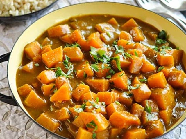 This one doesn’t use tomatoes. It isn’t for lentils, but I think you could use it similarly.