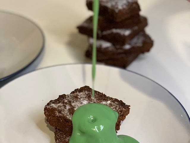 @Stuart, I am so curious about mint custard! Even when I lived in England for a year I never saw this. Is this traditional? 