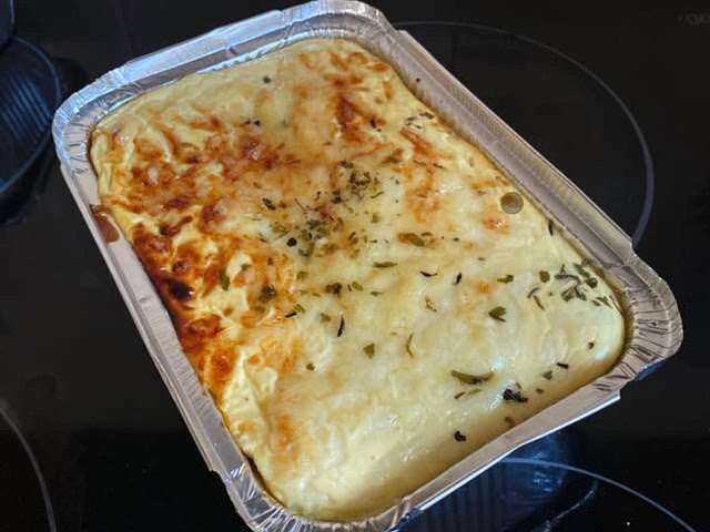 Lasagne. You can make many different varieties. This is a low fat version from Pinch of Nom. As I cook for two I always use the 2 portion foil trays (shown without a lid here) and this means they will fit in my Instant Pot. Cover with foil. 45min from frozen and just finish off in the oven. Chilli, ragu, meatballs all work great too.