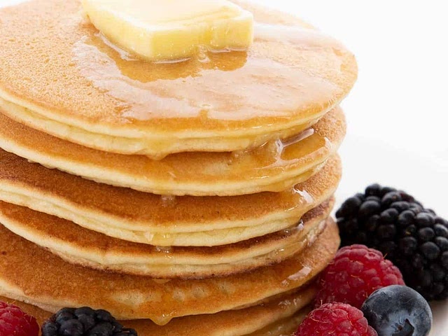 I’ve had good luck with these ones! Original recipe calls for Swerve sweetener but I just used sugar. I’ve used both dairy and almond milk, I liked the taste of the almond milk better but it worked fine with dairy milk. Also, the standard recipe makes 20 or so pancakes. It says 10 servings but a serving is listed as 2 pancakes- missed that the first time and ended up with way more pancakes than anticipated!