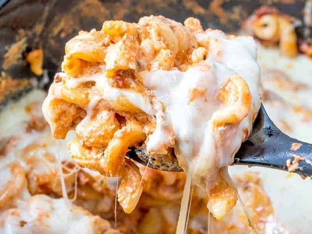 Sure, you can make pasta recipes in crock pot
