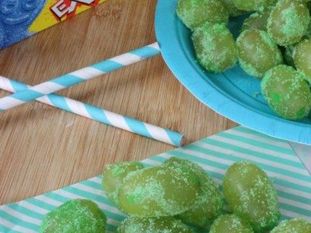 Have you ever thought about freezing grapes?? 