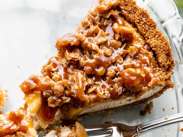 Apple cheesecake 