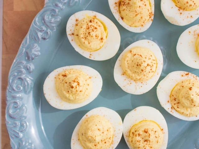 It's hard to find a deviled egg recipe with a high health score since deviled eggs have limited macros. I would say the classic deviled egg recipes are relatively healthy. Sharing this one I found online, the ingredients are 'healthy' in my opinion.