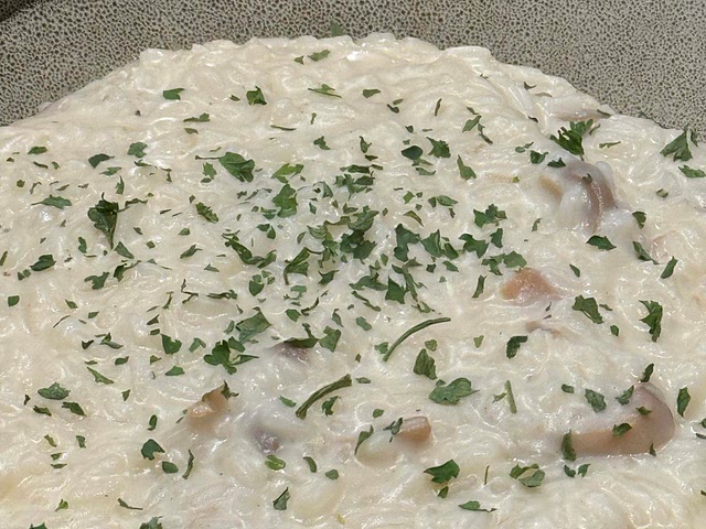 I just made some creamy mushroom risotto using long grain rice. The canned mushrooms are like $2, canned chicken broth is like $1.40 and the rice is super cheap and the milk is like 75¢.