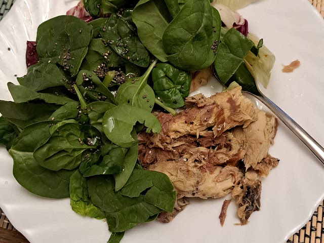 I know I'm a day late, but... mackerel with baby spinach, radicchio, julienne carrots, and iceberg salad with olive oil, lemon juice, and chia seeds. Tell me if I can do better 😊