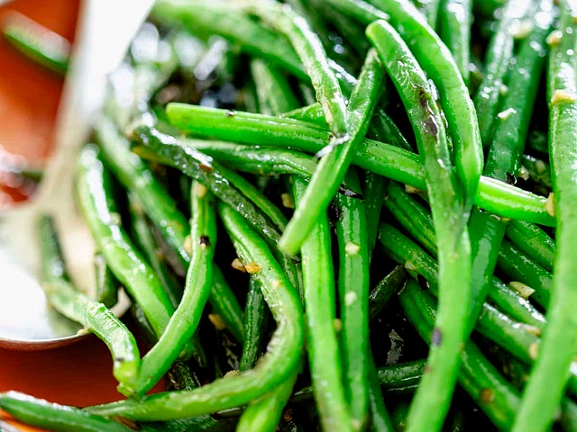 i love simple things! :) one pot, simple ingredients, very easy to make, and a health score of 9.5