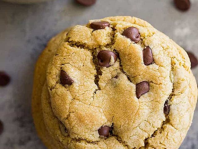 I found this recipe for two cookies but it has one egg yolk wich may be hard to half
