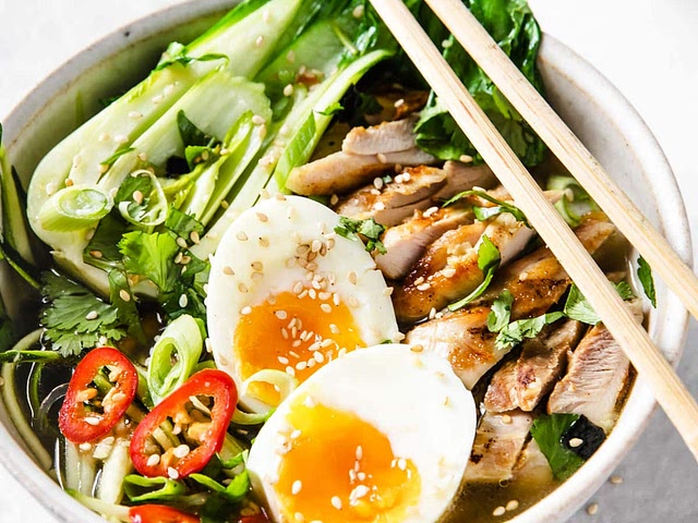Try this ramen recipe made with konjac noodles! 
