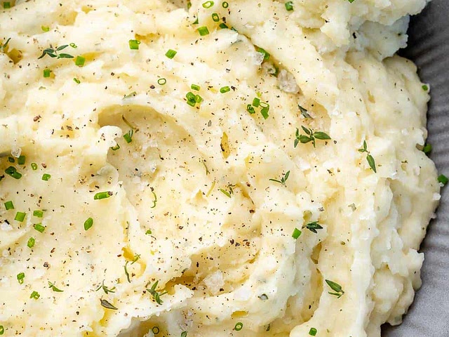 I always make mashed potato to go with red meat. :)